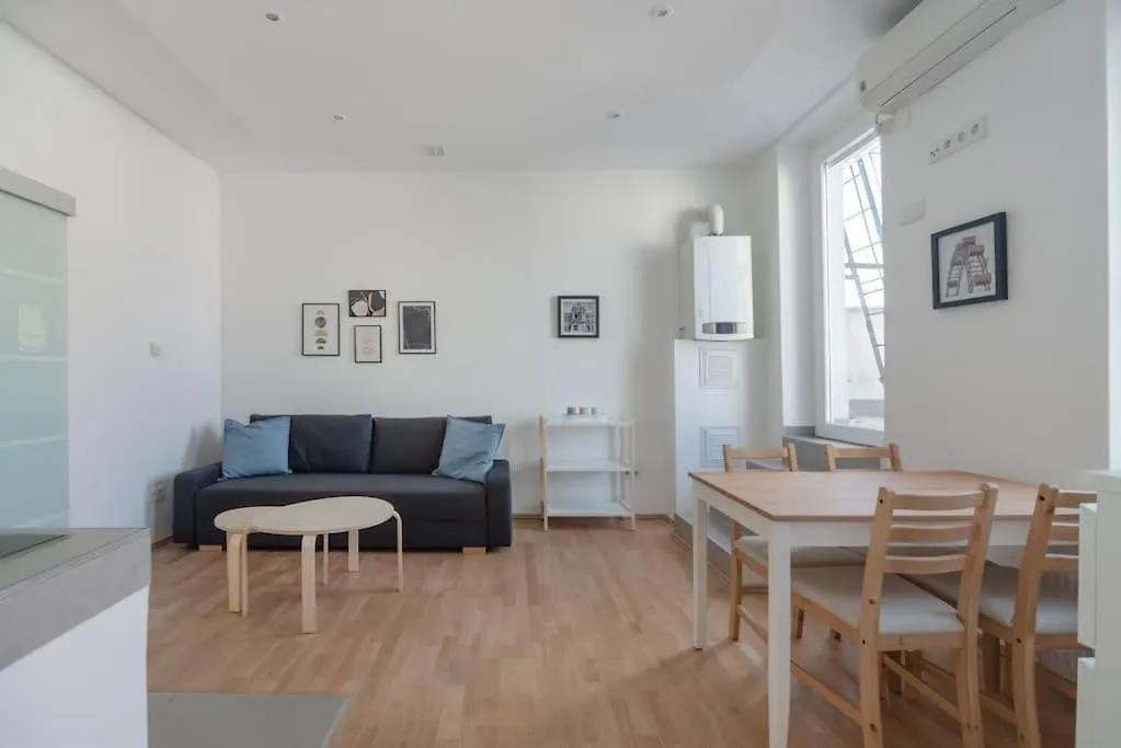 Grosse Terrasse, Klimaanlage Und U-Bahn Naehe Apartment Vienna