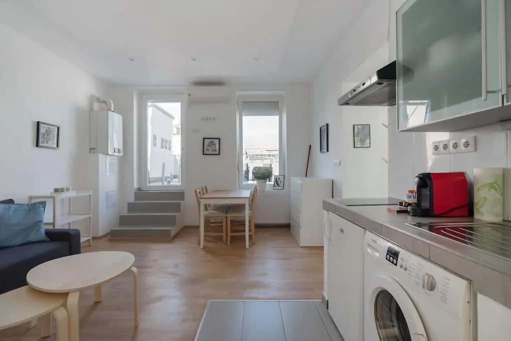 Grosse Terrasse, Klimaanlage Und U-Bahn Naehe Apartment Vienna Austria