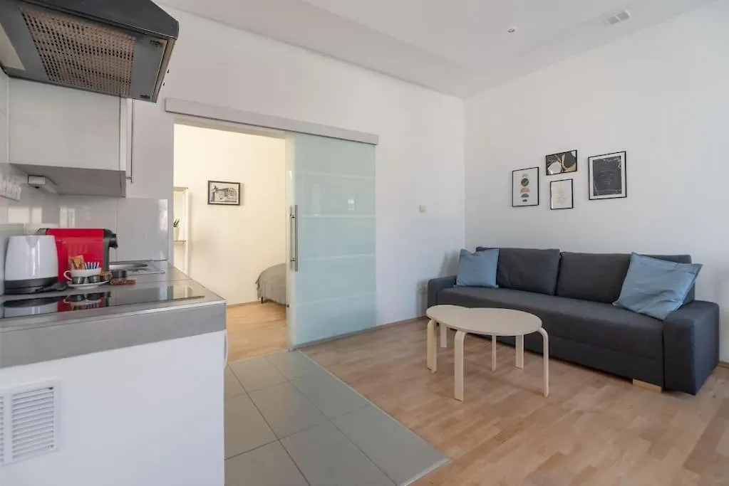 Grosse Terrasse, Klimaanlage Und U-Bahn Naehe Apartment Vienna
