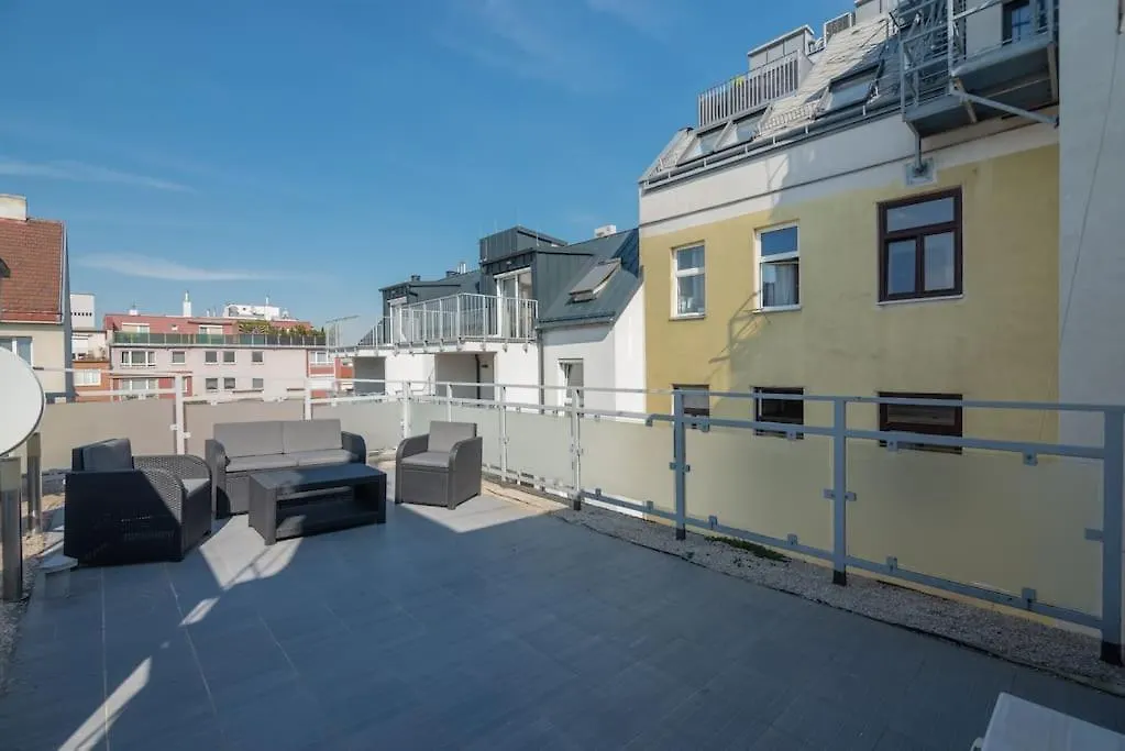 Grosse Terrasse, Klimaanlage Und U-Bahn Naehe Apartment Vienna 0*,